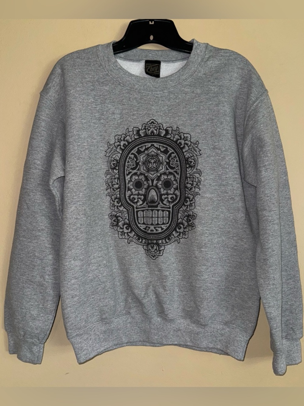 OBEY Gray Sugar Skull Dia de Los Muertos Sweatshirt Pullover Size S